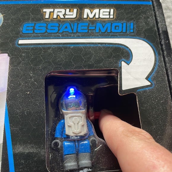 Mission Mars Mission Control Light Up Lego Set - Picture 4 of 6